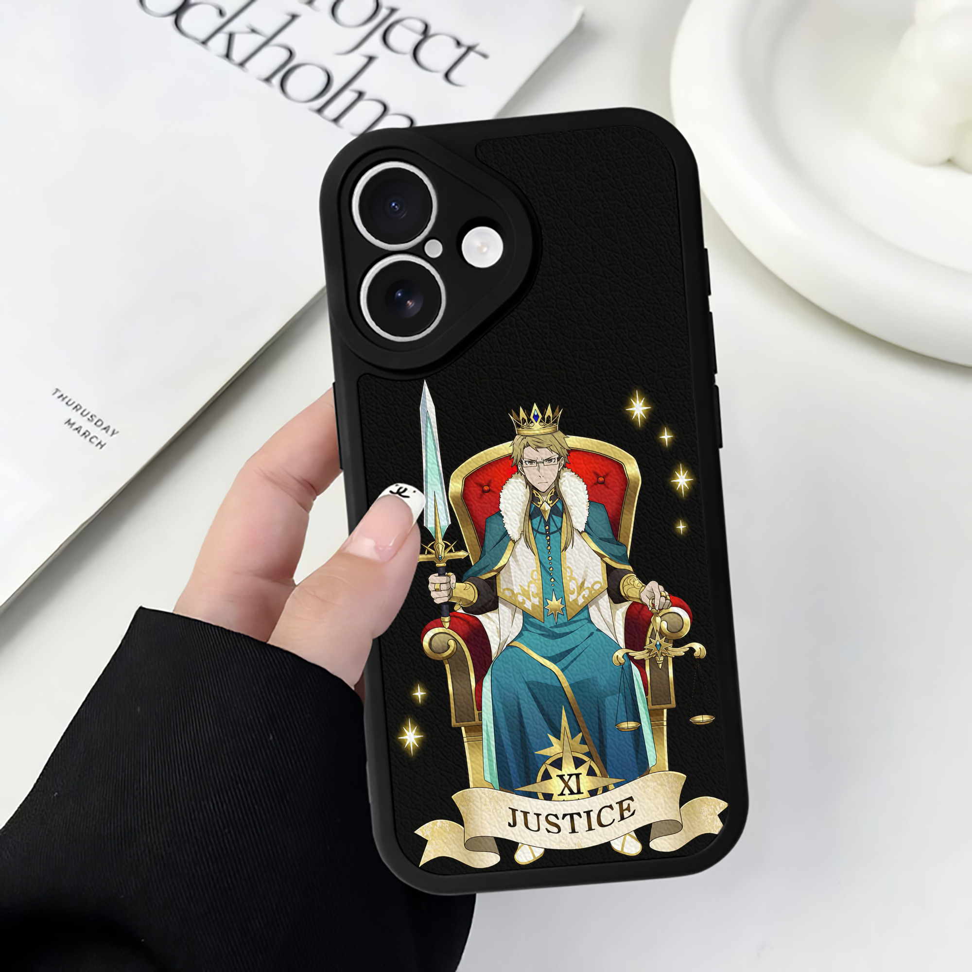 （画像用） 文豪ストレイドッグス Bungo Stray Dogs 【iPhone 16シリーズ対応】シリコンスマホケース（レザー調） 材質：シリコン